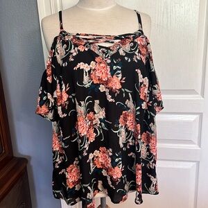 Torrid floral size 2 blouse, comfy! Off the shoulder